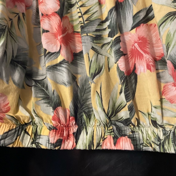 ⚡️5/$15⚡️American Eagle | Yellow Hawaiian Crop Top | S - Picture 10 of 12